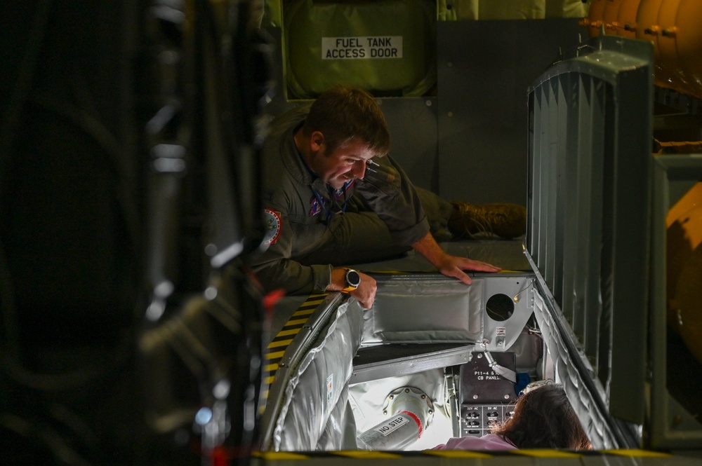 Spouses of D.C. ANG pilots take flight
