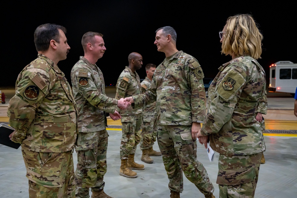 Lt. Gen. Grynkewich immerses with Airmen and recognizes top performers