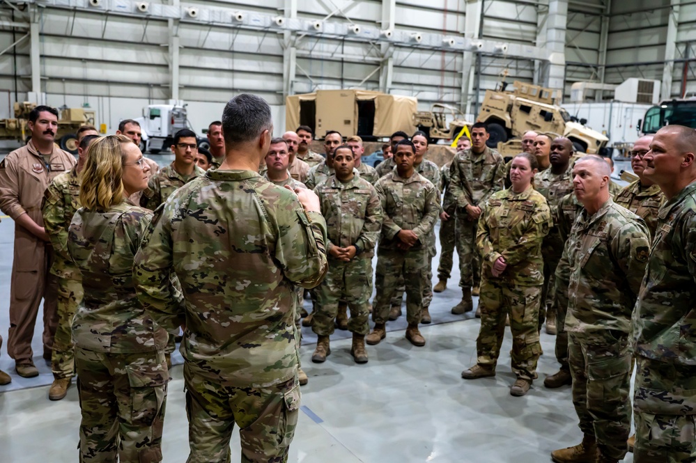 Lt. Gen. Grynkewich immerses with Airmen and recognizes top performers