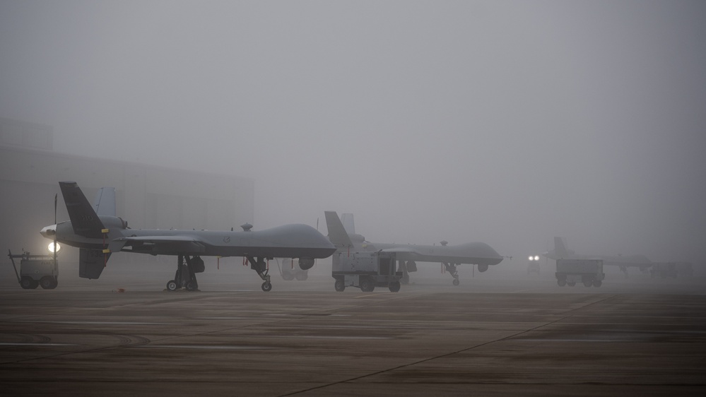 Holloman aircrew prepares for flight amid the mist