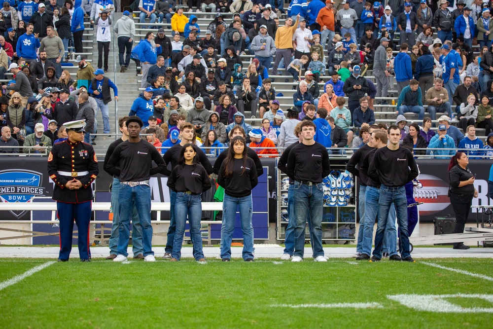 Current, future U.S. Marines participate in 2023 Armed Forces Bowl