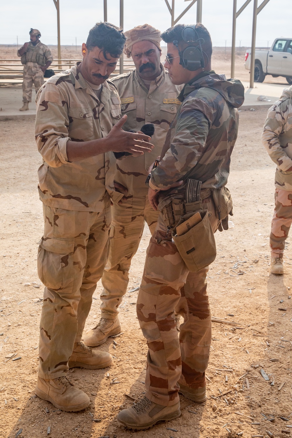 French and Iraqi Armed Forces Conduct Firing Range