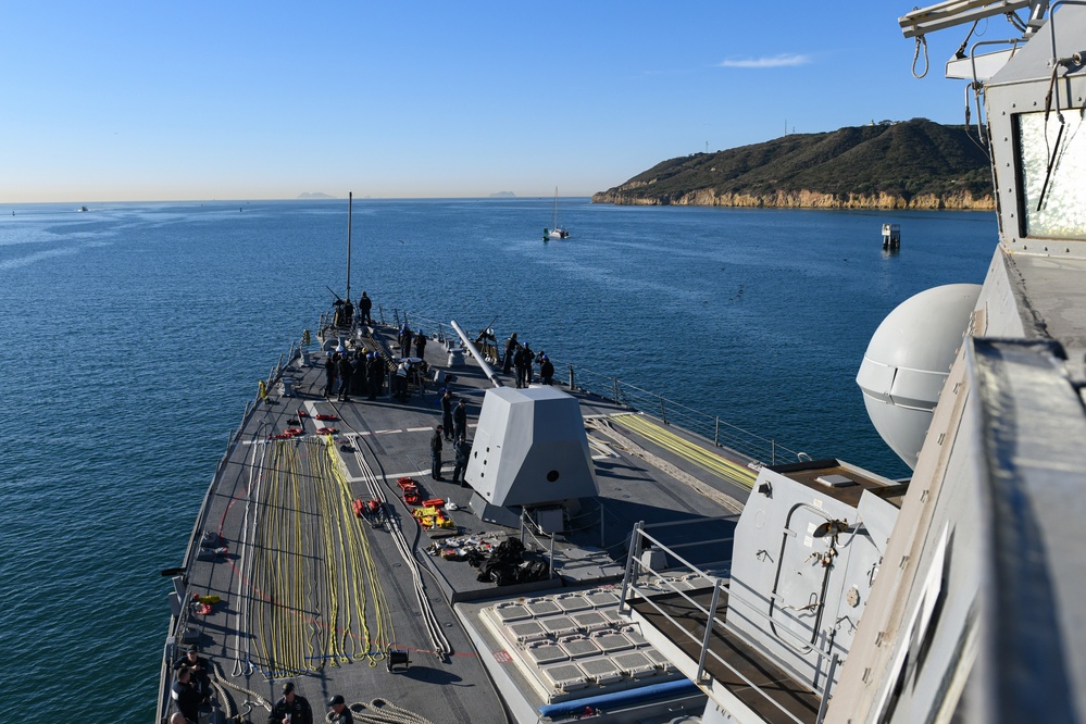 USS Spruance conducts material inspection