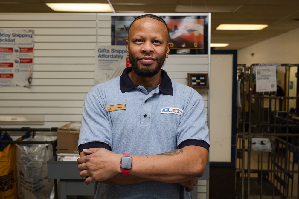 Holloman Post Office delivers festive spirit