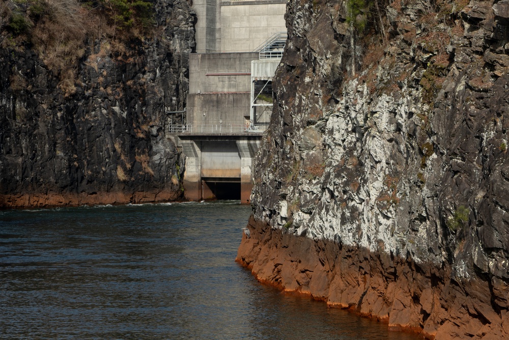 Buford Dam and Powerhouse Tour