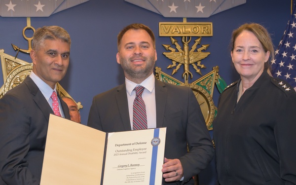 DLA associate recognized with DOD disability award for outstanding contributions to agency