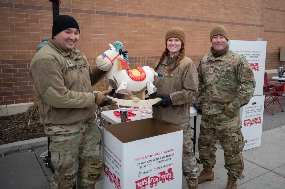 Joint Personnel Recovery Agency members host toy drive