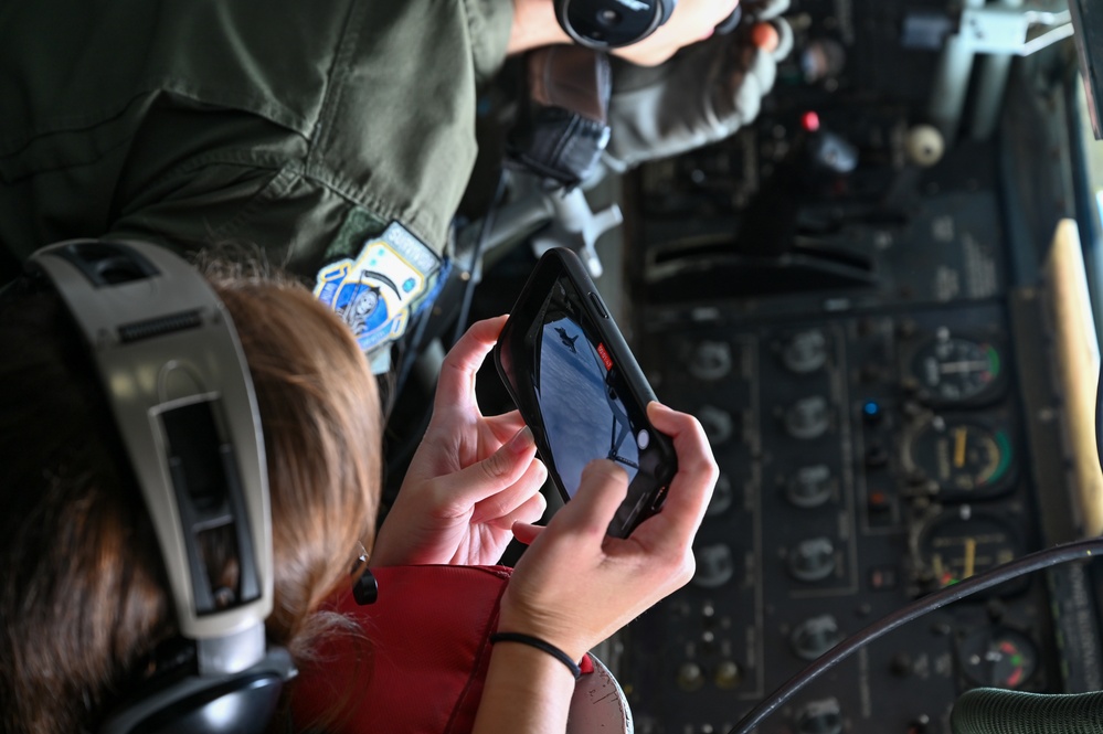 Spouses of D.C. ANG pilots take flight