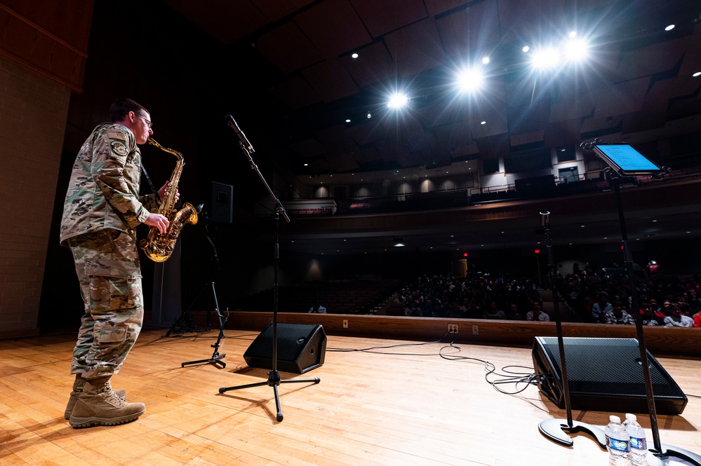 USAF Band of Flight supports recruiting mission