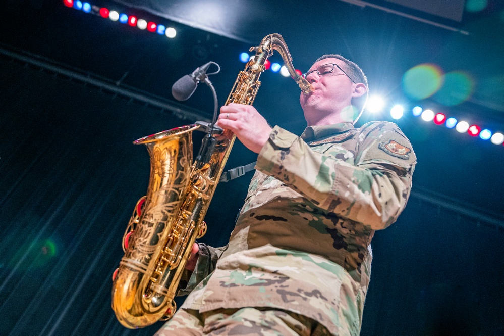 USAF Band of Flight supports recruiting mission