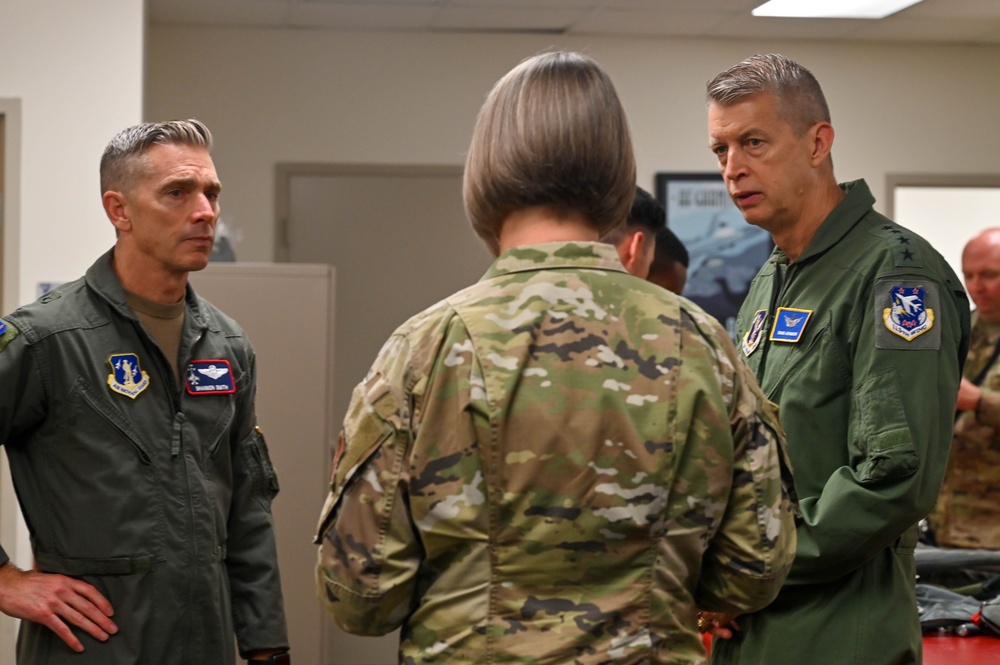 General Hokanson receives familiarization flight with D.C. ANG