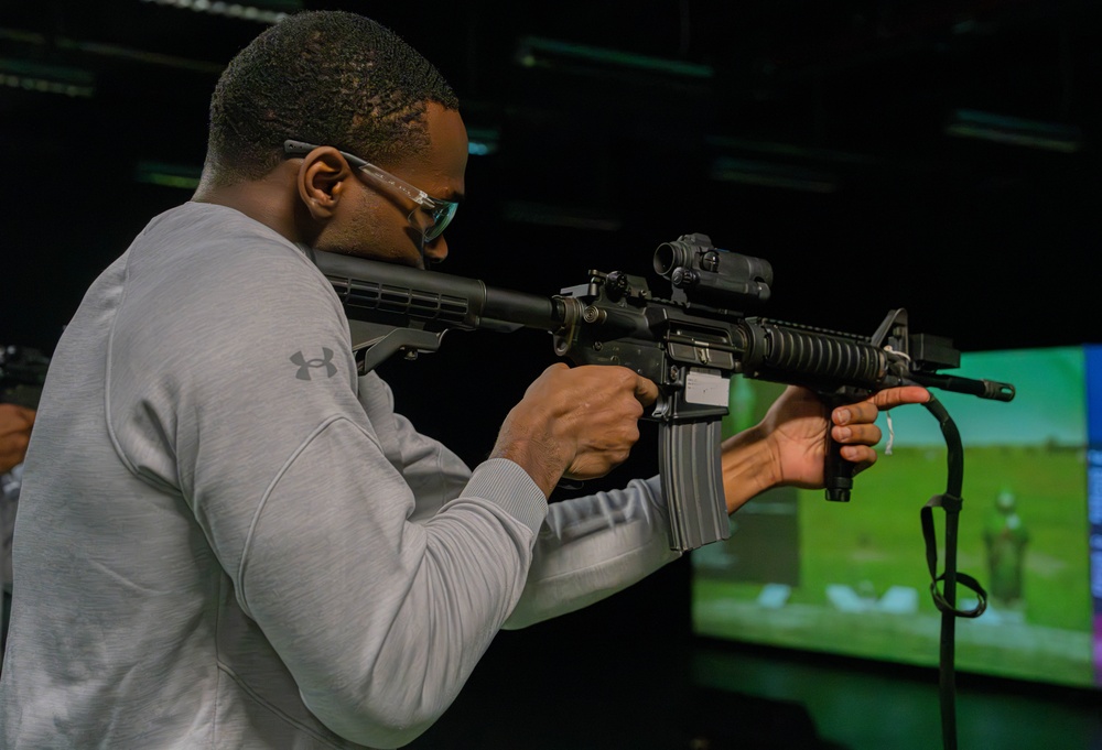 Sun Bowl players tour Fort Bliss Simulation Center