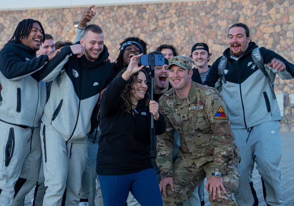 Oregon State University student athletes tour Fort Bliss Simulation Center