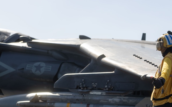 26th MEU(SOC) Harriers Conduct Flight Ops within 5th Fleet AO