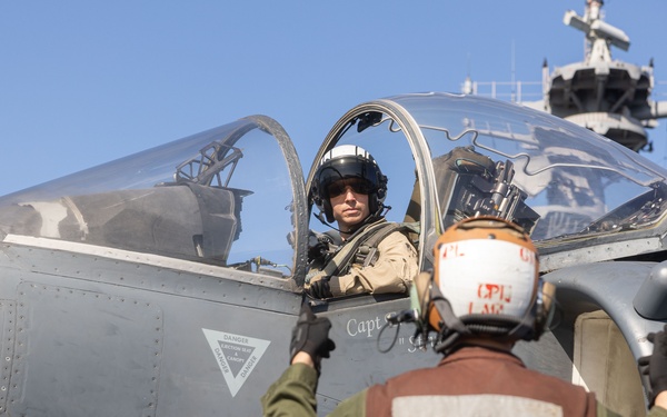 26th MEU(SOC) Harriers Conduct Flight Ops within 5th Fleet AO