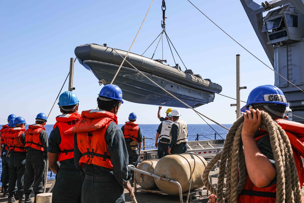 USS Carter Hall (LSD 50) Conducts Small Boat Ops, Nov. 17, 2023