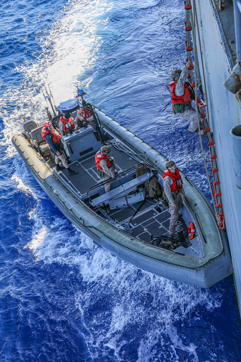 USS Carter Hall (LSD 50) Conducts Small Boat Ops, Nov. 17, 2023