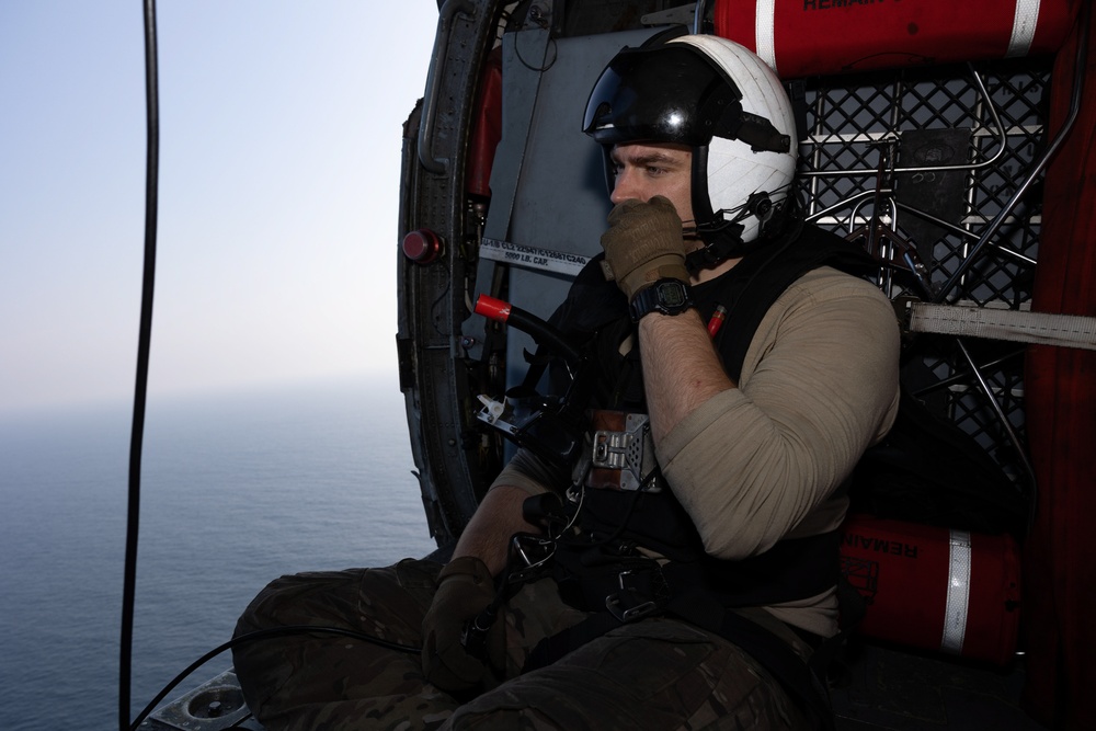 USS BATAAN PERFORMS SAR JUMP EXCERCISE