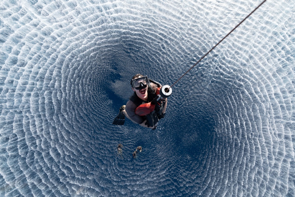 USS BATAAN PERFORMS SAR JUMP EXCERCISE