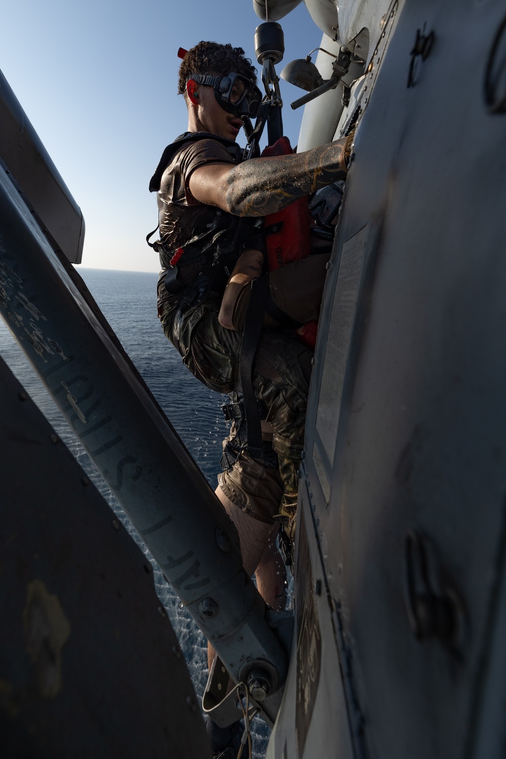 USS BATAAN PERFORMS SAR JUMP EXCERCISE