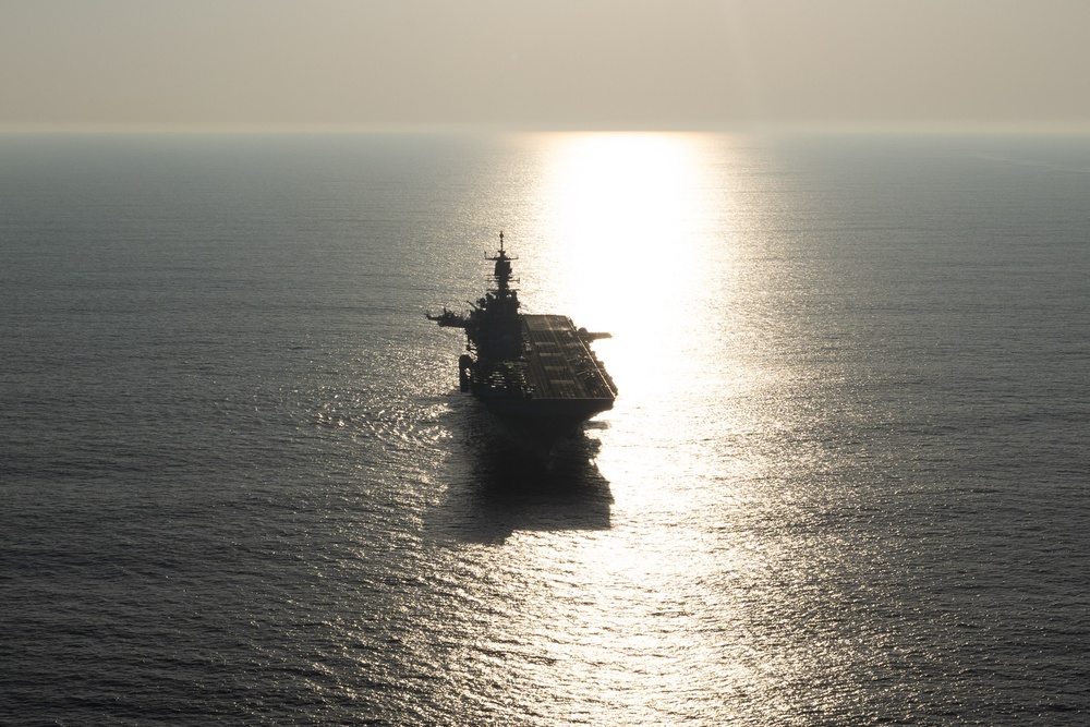 USS BATAAN PERFORMS SAR JUMP EXCERCISE