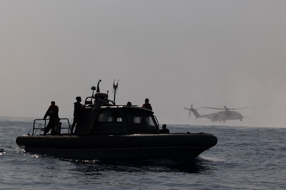 USS BATAAN AND 26TH MEU PERFORM MARITIME SPECIAL PURPOSE FORCE EXCERCISE