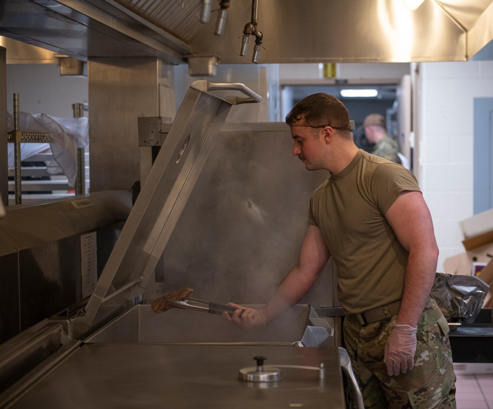 180FW Prepares Holiday Meal