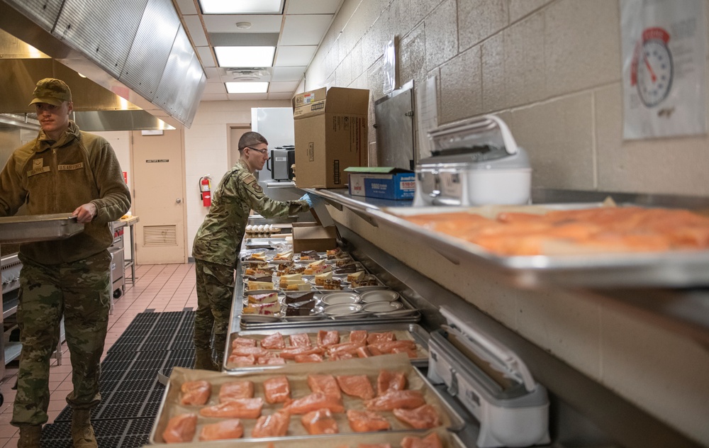 180FW Prepares Holiday Meal