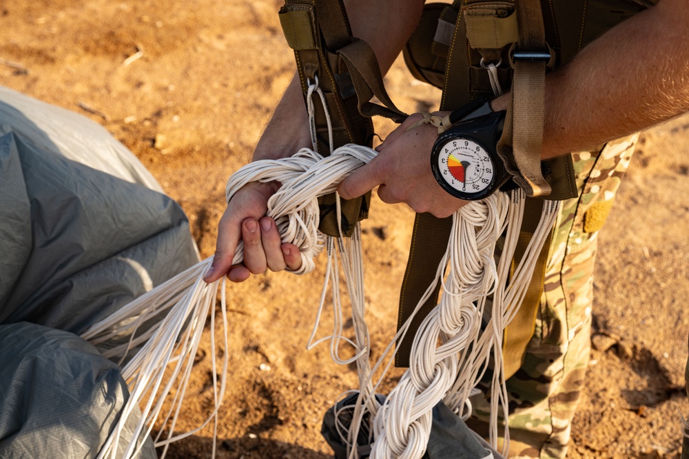JPRC, 82nd ERQS conduct HALO jumps over East Africa