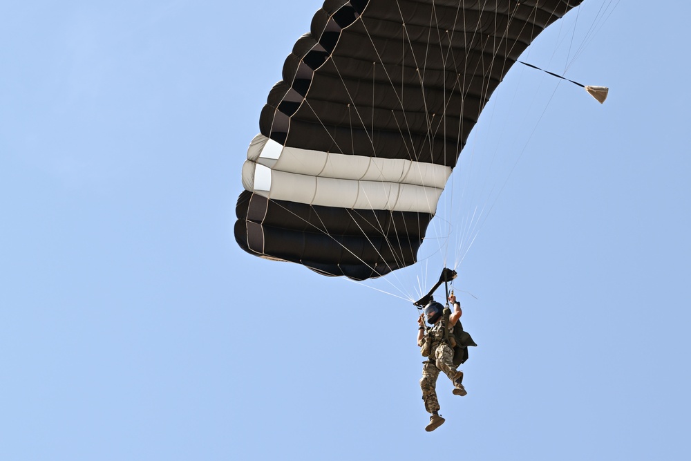 JPRC, 82nd ERQS conduct HALO jumps over East Africa