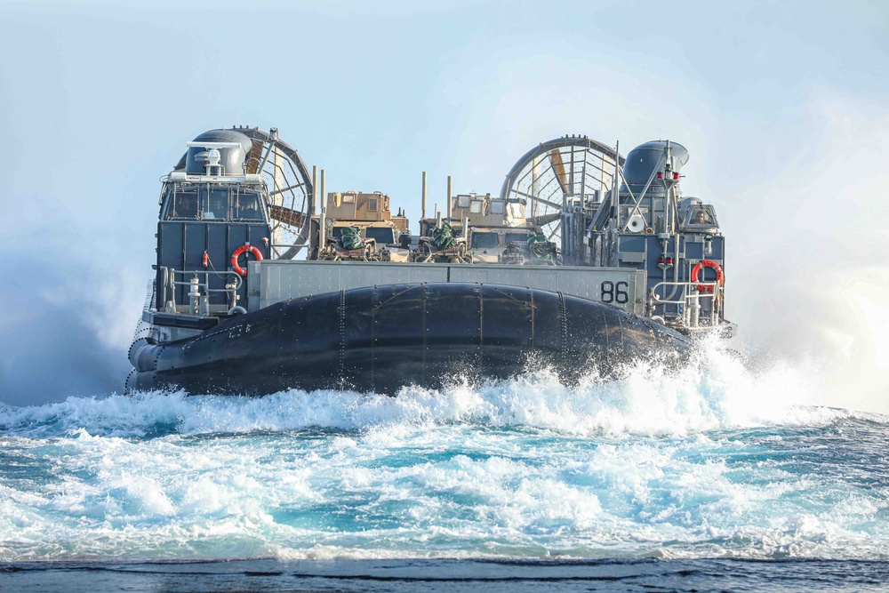 USS Carter Hall (LSD 50) Conducts LCAC Operations, Nov. 19, 2023