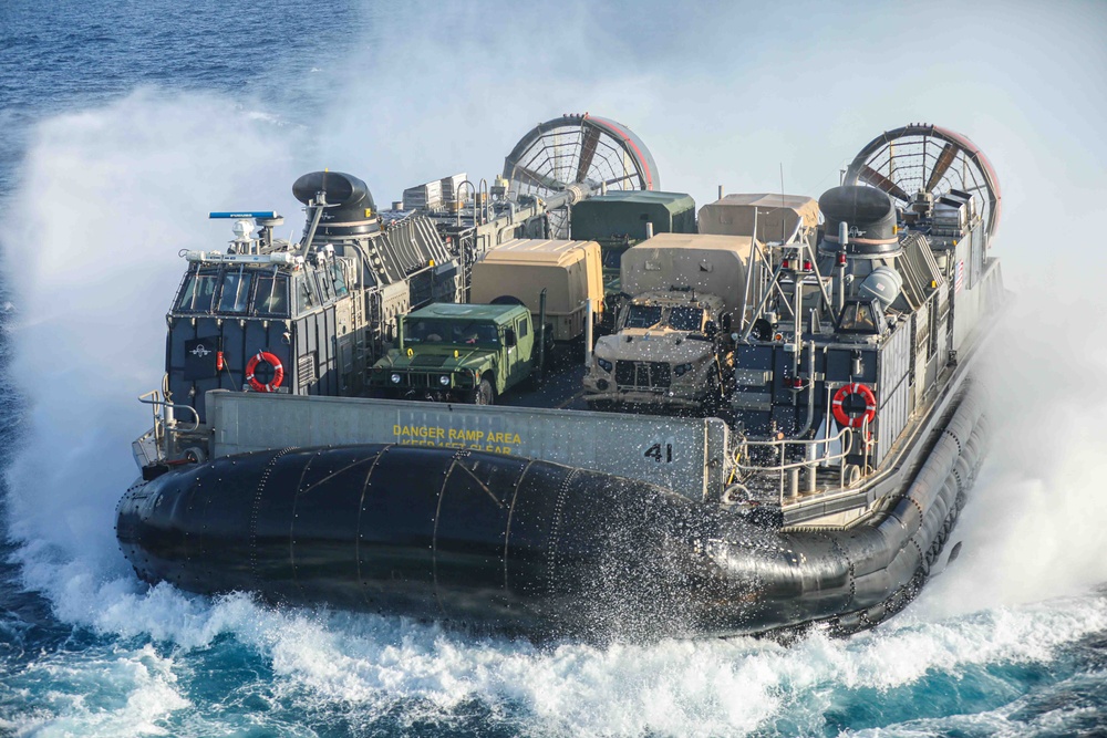 USS Carter Hall (LSD 50) Conducts LCAC Operations, Nov. 19, 2023