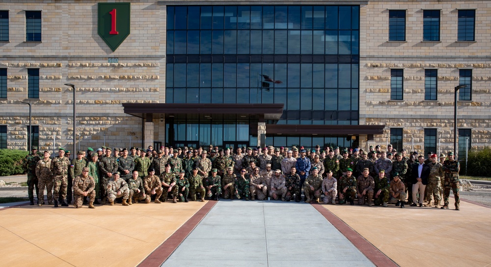 Commanding General Staff College visits Fort Riley
