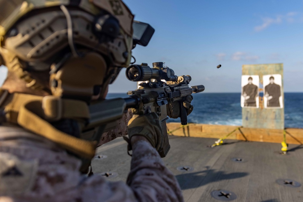 Marines with Battalion Landing Team 1/6, 26th MEU(SOC) Conduct Live-Fire Training