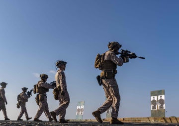 Marines with Battalion Landing Team 1/6, 26th MEU(SOC) Conduct Live-Fire Training
