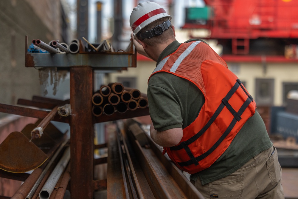 Project Engineers keep Upper Ohio Navigation Project work moving at Montgomery Locks and Dam