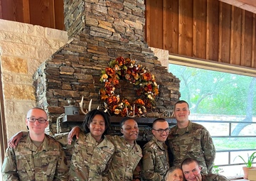 Local San Antonio community gives back on Thanksgiving