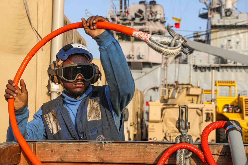 USS Carter Hall (LSD 50) Conducts Vertical Replenishment, Dec. 6, 2023