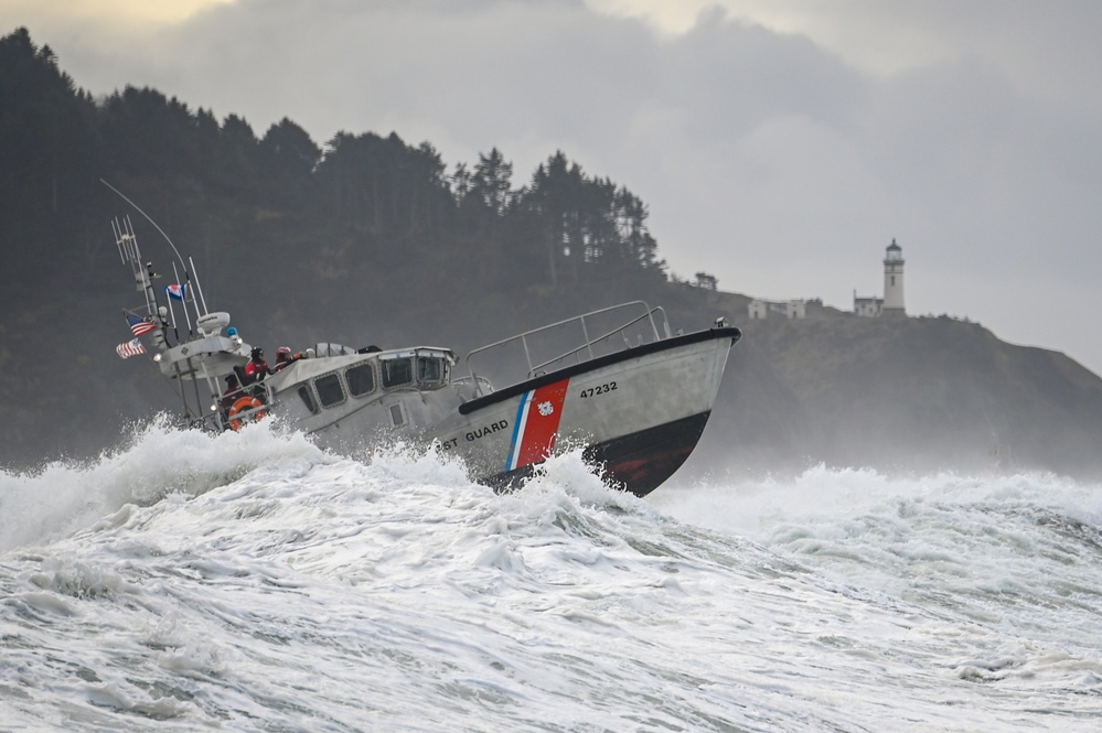 National Motor Lifeboat School Students Conduct Surf Training