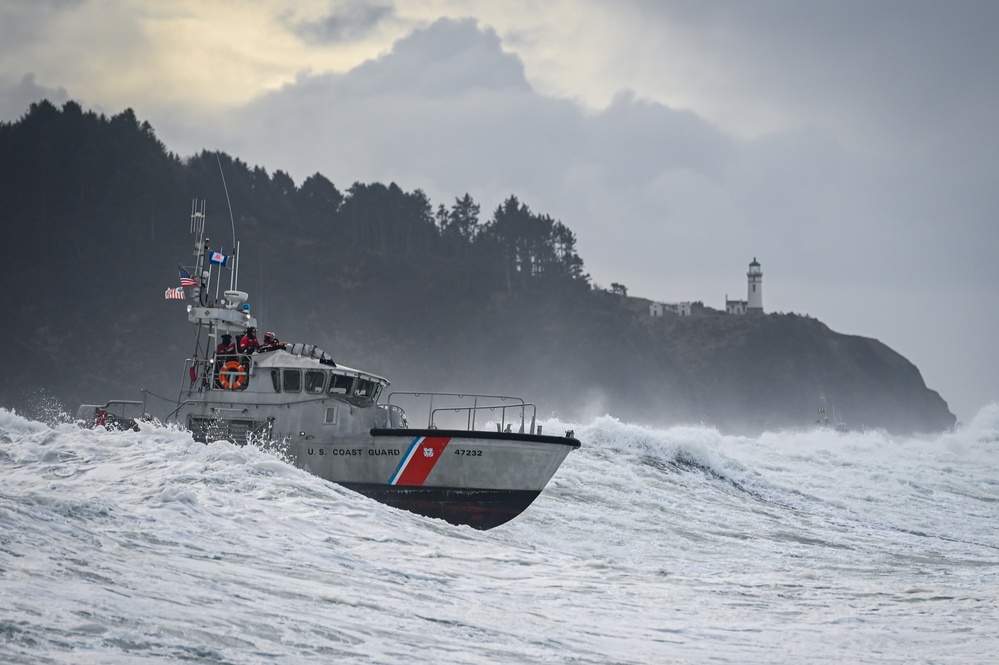 National Motor Lifeboat School Students Conduct Surf Training