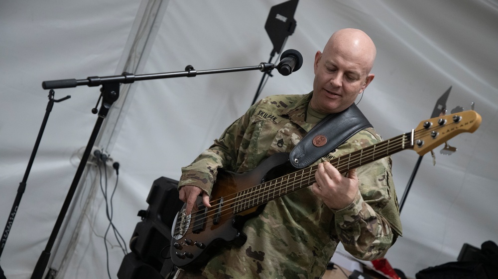 A Show for the Ages! The 3rd Infantry Division Band visits Iron Soldiers in Poland