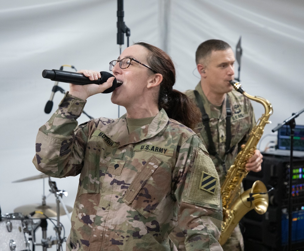 A Show for the Ages! The 3rd Infantry Division Band visits Iron Soldiers in Poland