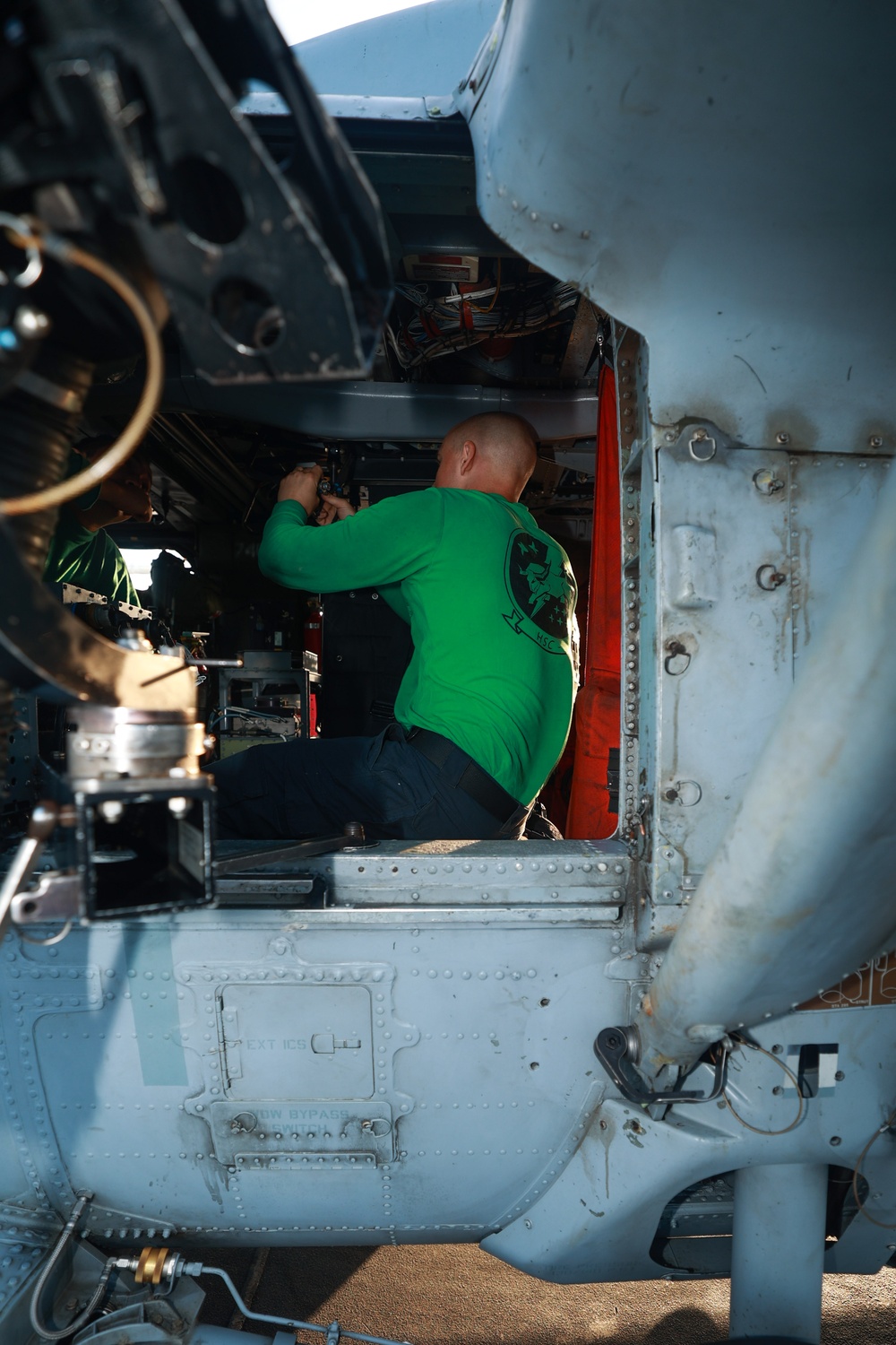 HSC 26 MH-60S Maintenance