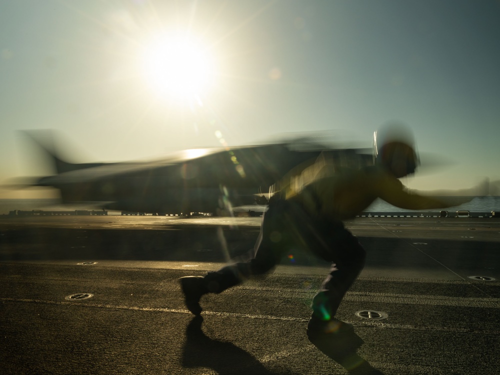 USS Bataan Launches AV-8B Harriers