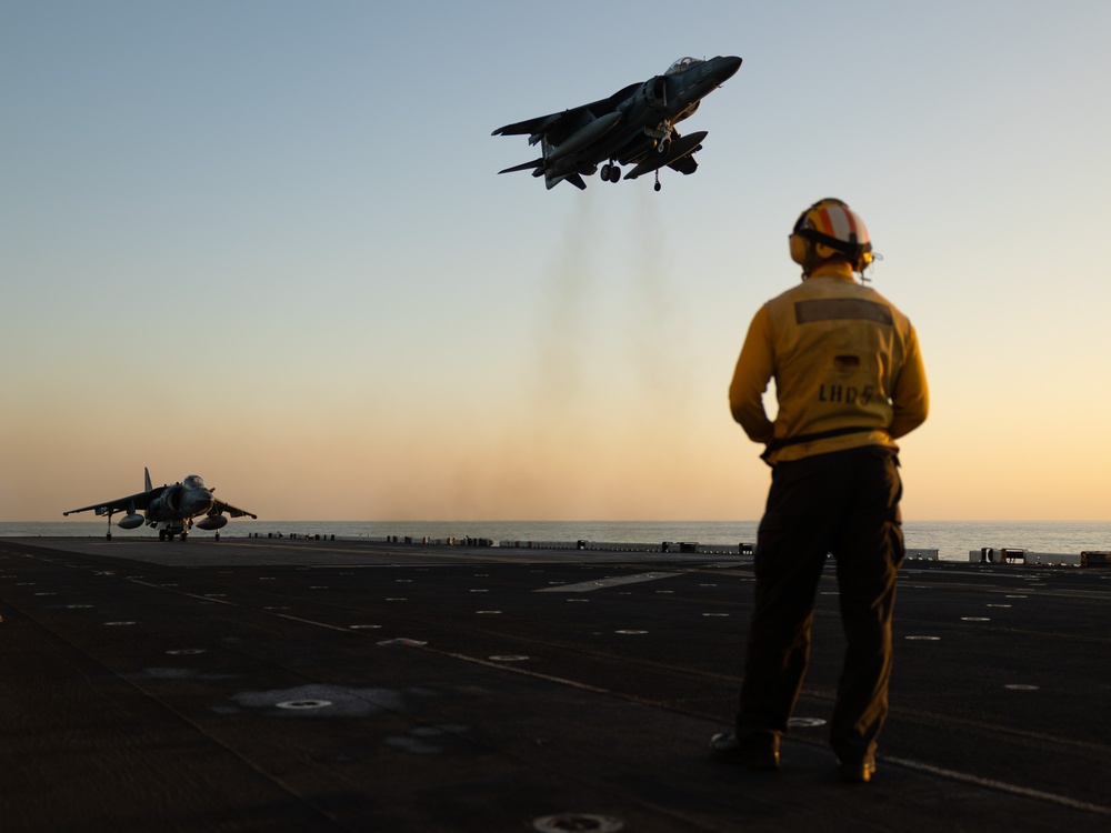 USS Bataan Launches AV-8B Harriers