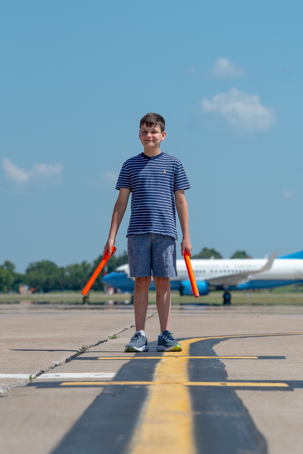 Col. Robinson completes fini-flight on Scott AFB