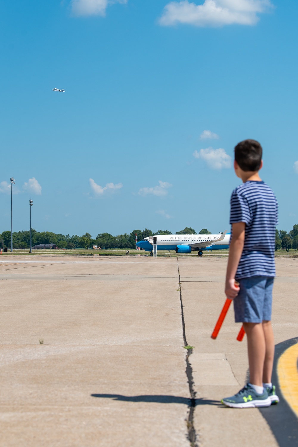 Col. Robinson completes fini-flight on Scott AFB