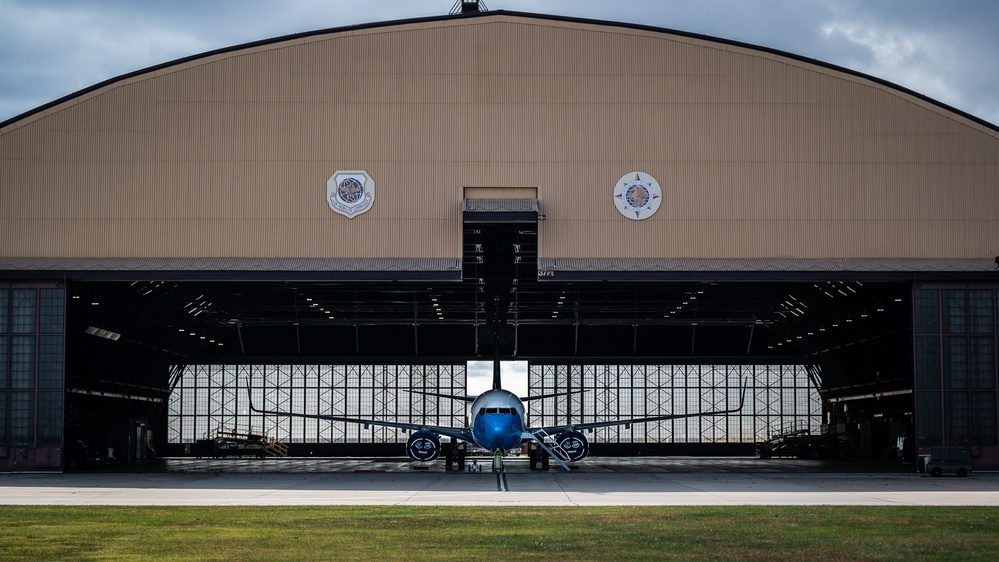932nd Airlift Wing C-40C sits ready inside hangar 1