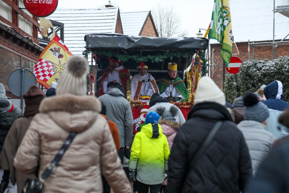 Sustainment Soldiers visit Three Kings Day event in Powidz, Poland