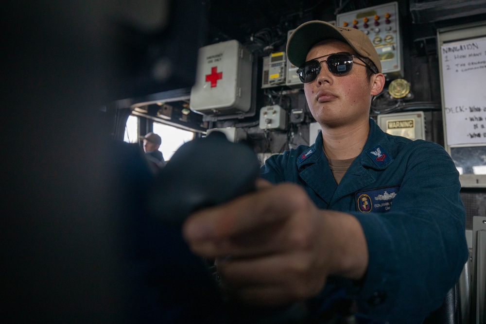 USS Laboon Conducts Routine Operations in the Gulf of Aden